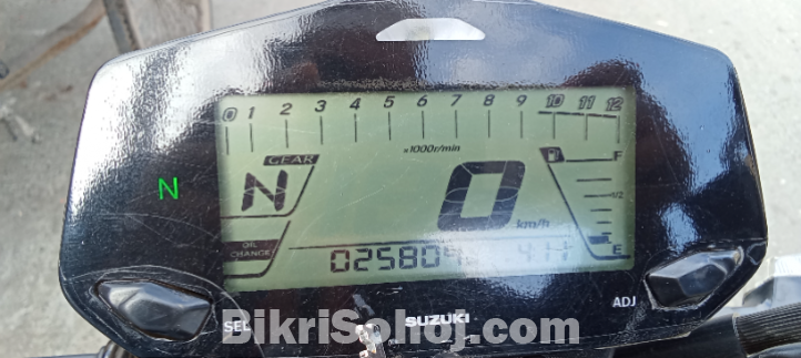 Suzuki gixxer Naked version carburetor